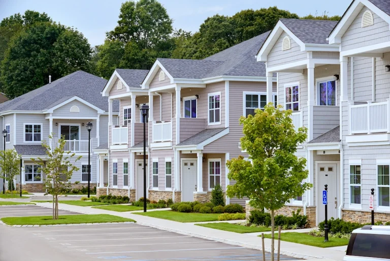 The Seasons at Elwood B2K Real Estate Development - Elwood New York