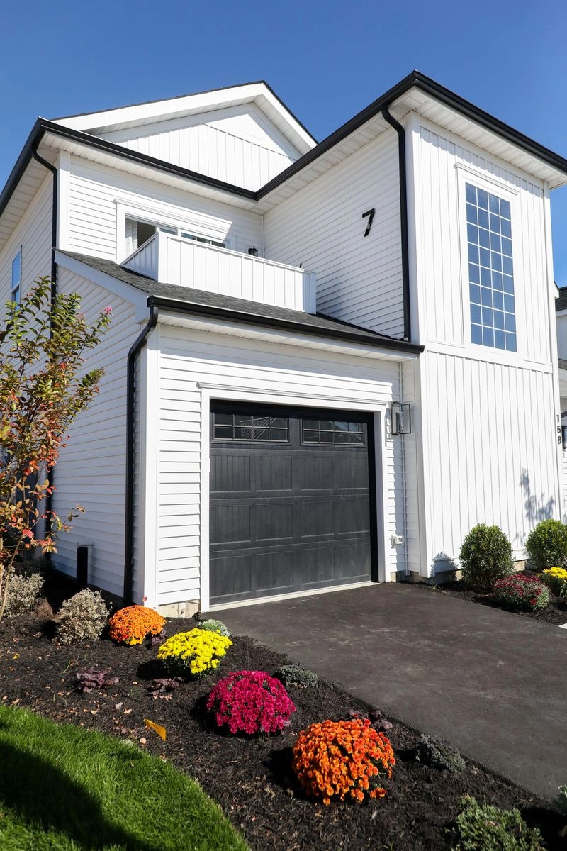 B2K Portfolio Sutton Landing at Commack