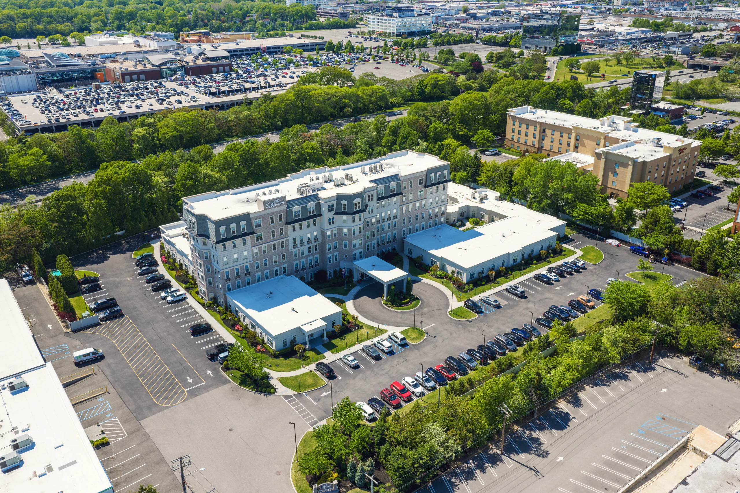 The Bristal at Garden City