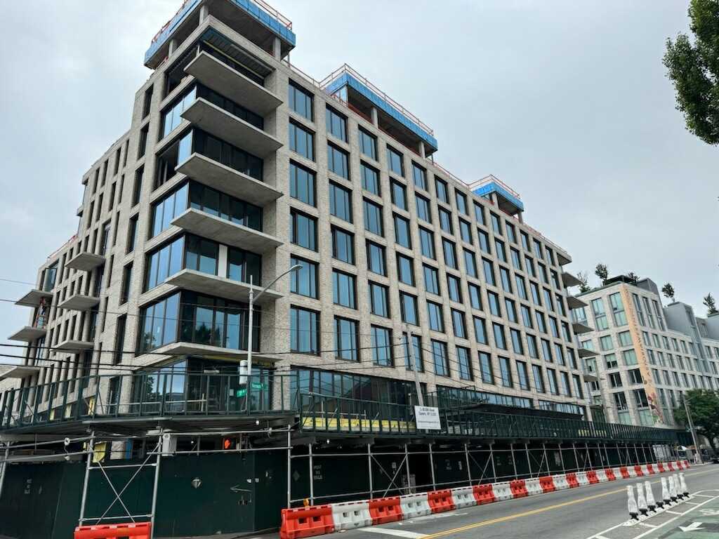 Vernon Boulevard Construction